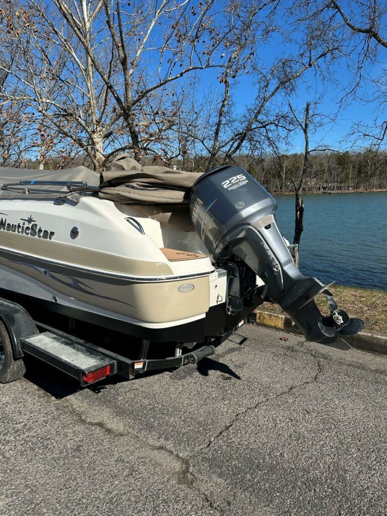 2010 NauticStar 230DC Sport Deck - photo 4