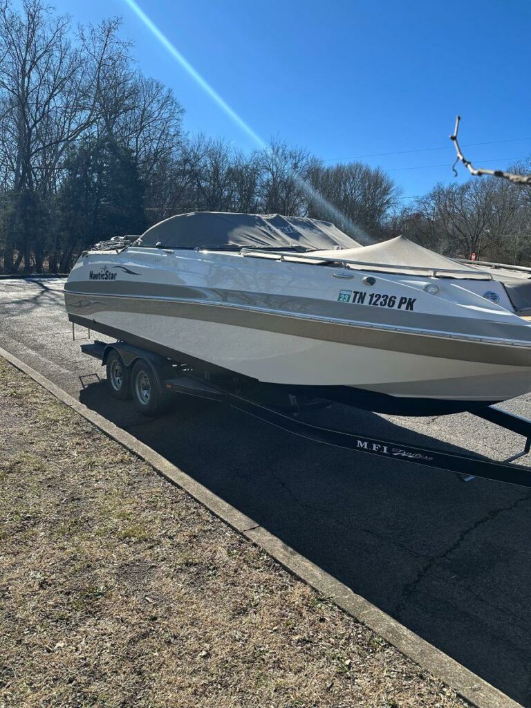 2010 NauticStar 230DC Sport Deck - photo 8
