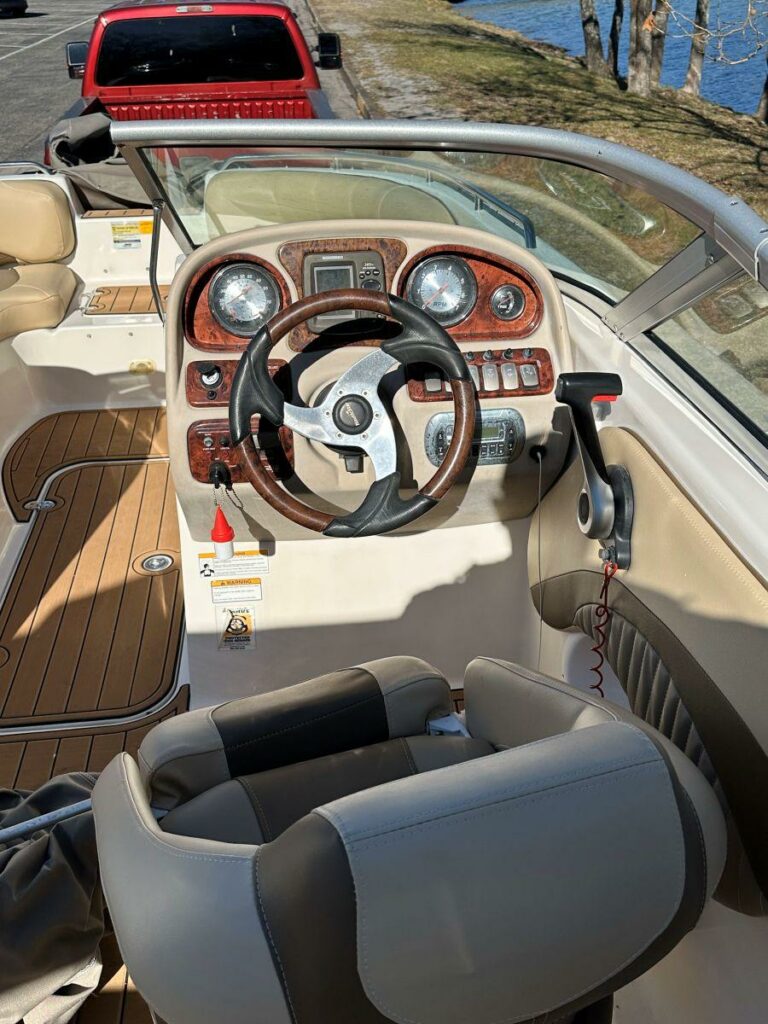 2010 NauticStar 230DC Sport Deck - photo 10