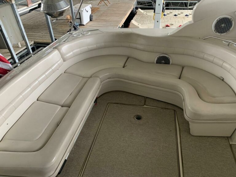 1999 Regal 402 - photo 20