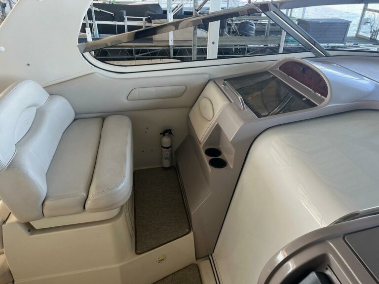 1999 Regal 402 - photo 24