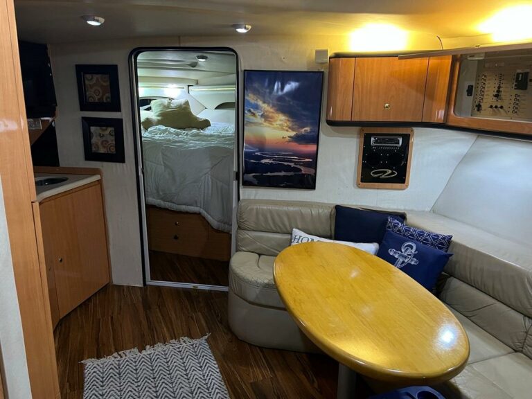 1999 Regal 402 - photo 31