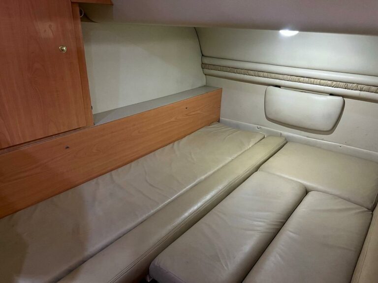 1999 Regal 402 - photo 34