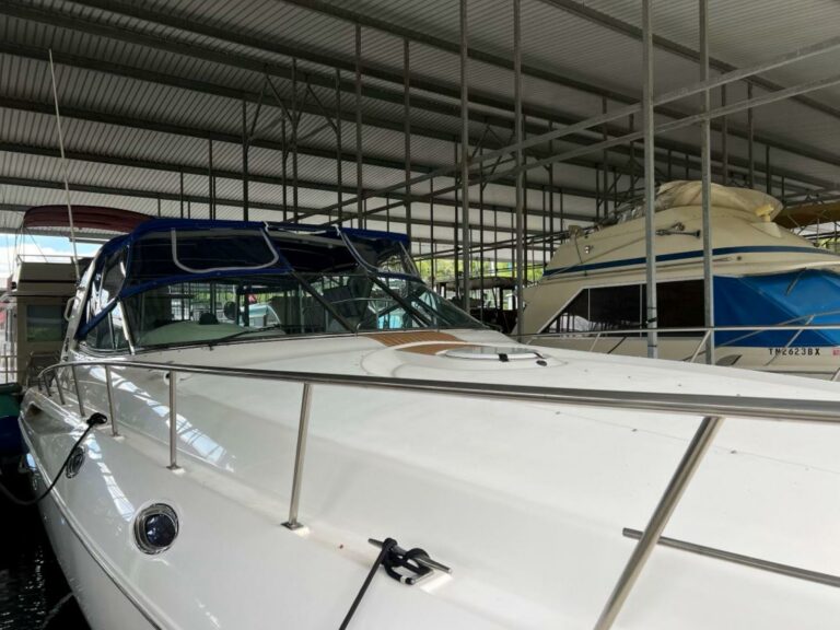 2000 Cruisers Yachts 4270 Express - photo 38