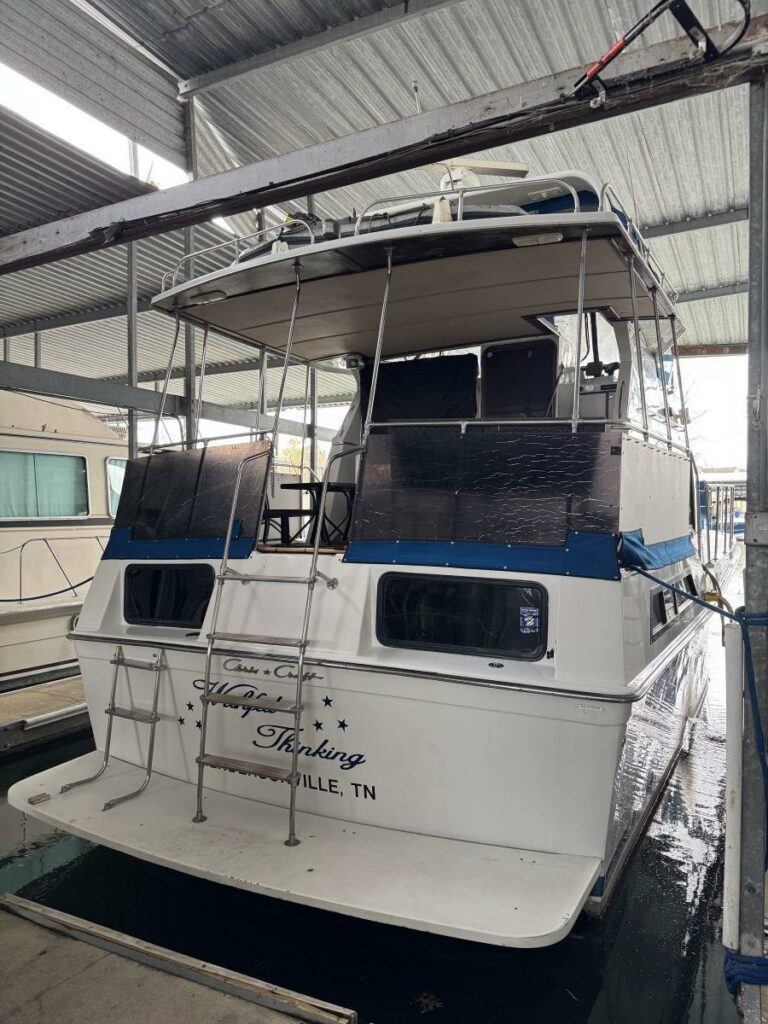 1988 Chris-Craft 426 Catalina - photo 4