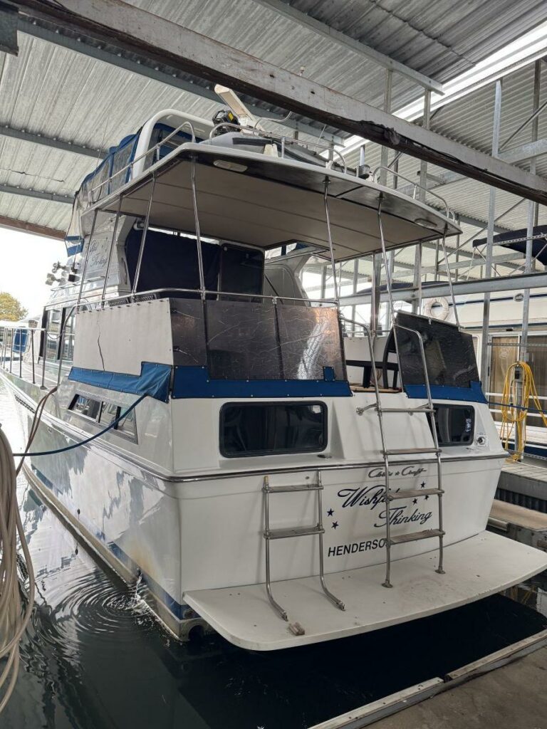1988 Chris-Craft 426 Catalina - photo 5
