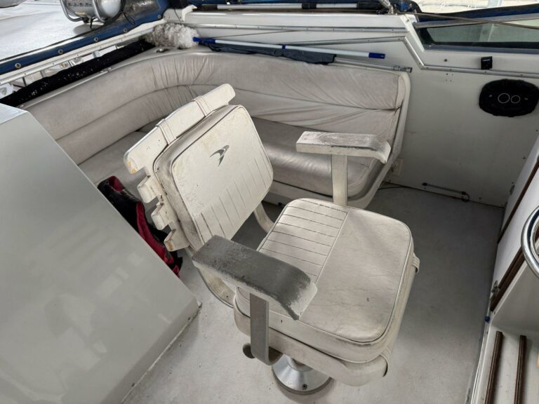 1988 Chris-Craft 426 Catalina - photo 14