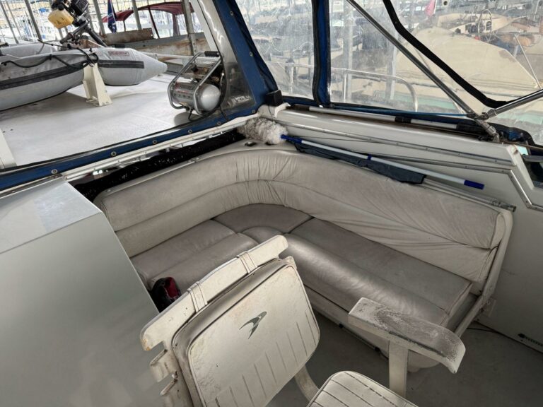 1988 Chris-Craft 426 Catalina - photo 15