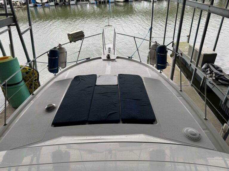 1988 Chris-Craft 426 Catalina - photo 18