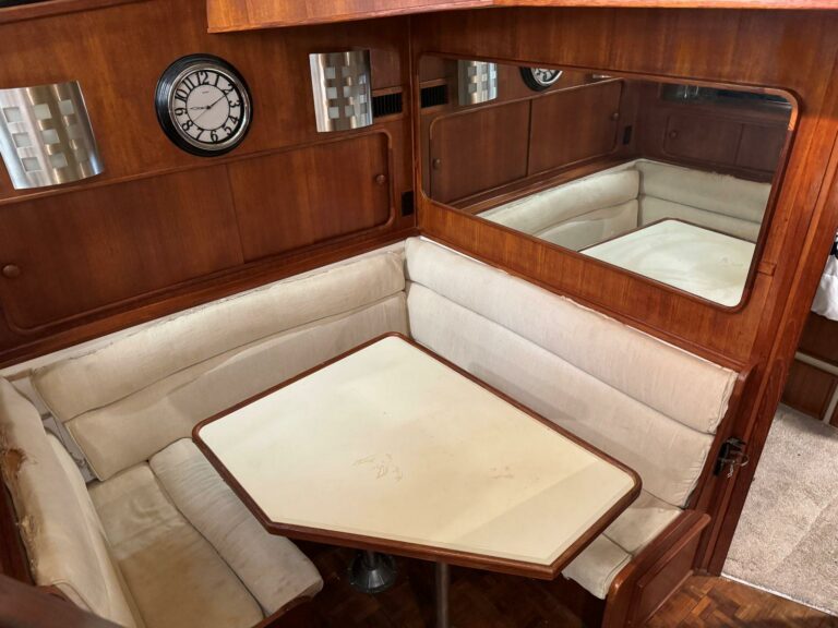 1988 Chris-Craft 426 Catalina - photo 25