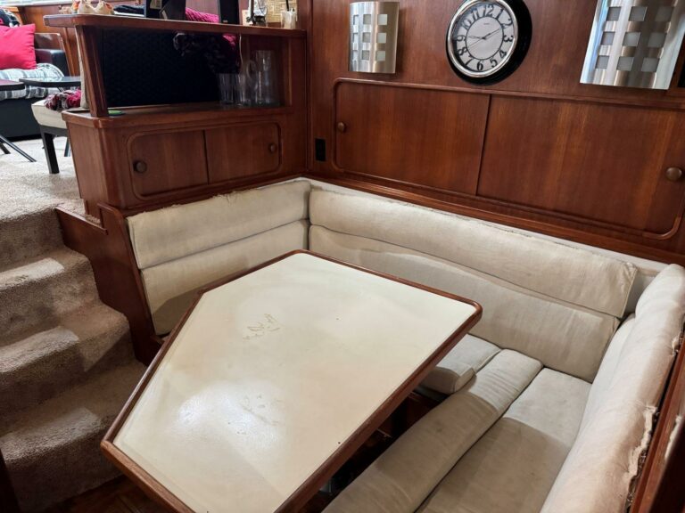 1988 Chris-Craft 426 Catalina - photo 29