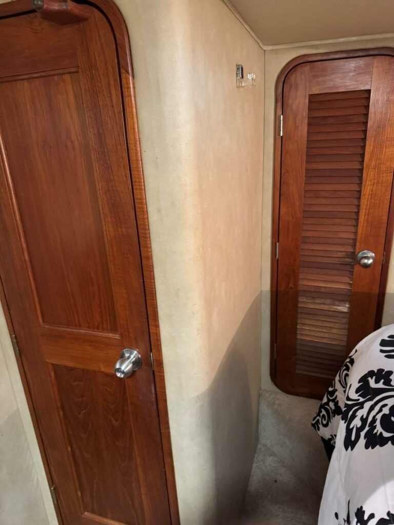 1988 Chris-Craft 426 Catalina - photo 33