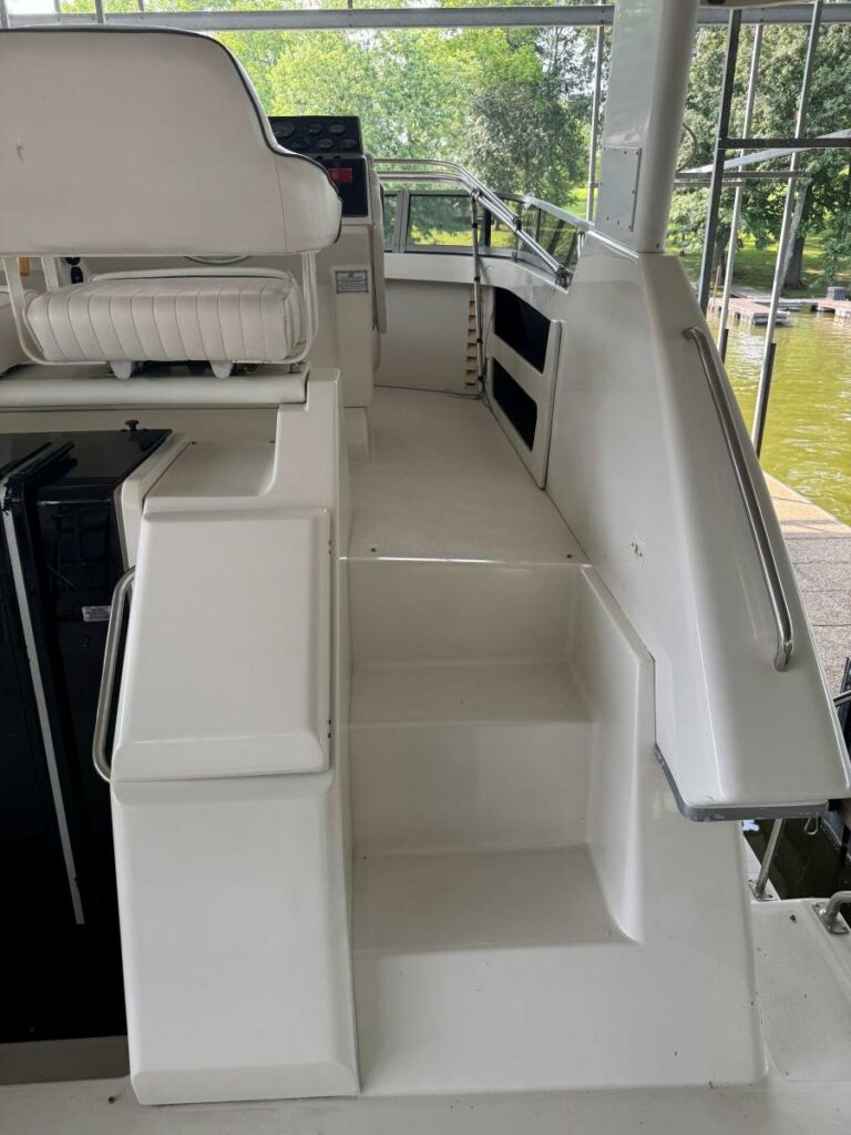 1994-carver-350-aft-cabin-power-9827415-20250604182602105-1_XLARGE
