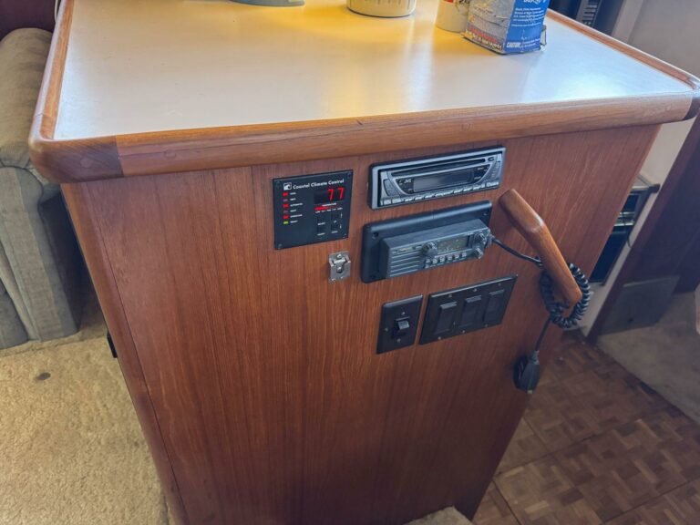 1994-carver-350-aft-cabin-power-9827415-20250604182627115-1_XLARGE