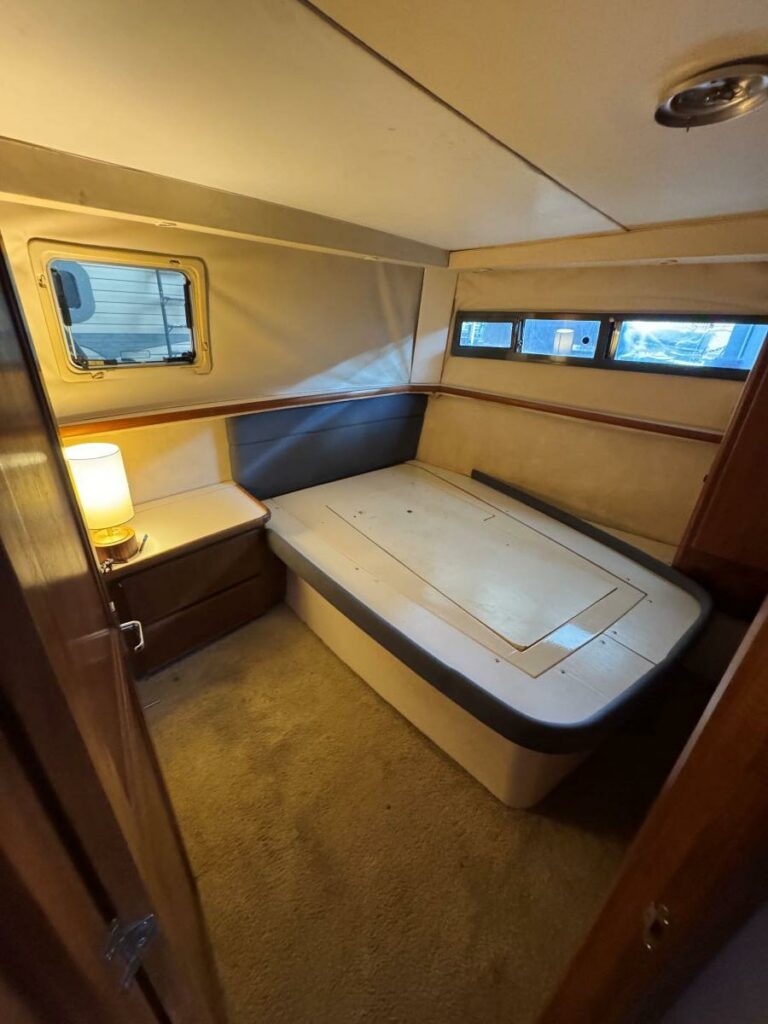 1994-carver-350-aft-cabin-power-9827415-20250604182638093-1_XLARGE