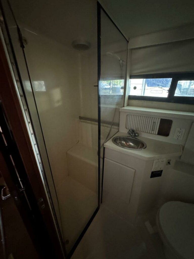 1994-carver-350-aft-cabin-power-9827415-20250604182644031-1_XLARGE