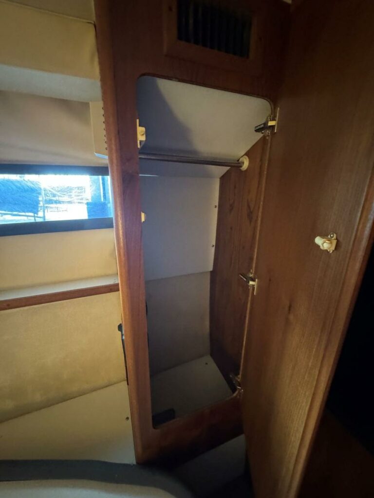 1994-carver-350-aft-cabin-power-9827415-20250604182647001-1_XLARGE