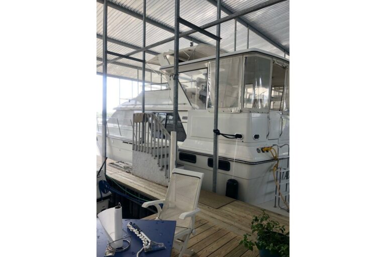 1987-carver-42-aft-cabin-motor-yacht-power-9990177-20251023173354899-4