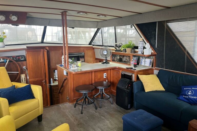 1987-carver-42-aft-cabin-motor-yacht-power-9990177-20251023173401174-2