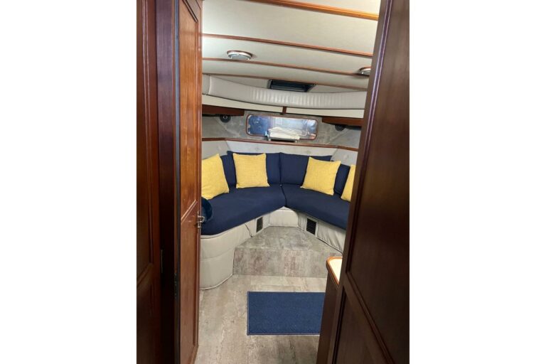 1987-carver-42-aft-cabin-motor-yacht-power-9990177-20251023173402537-3