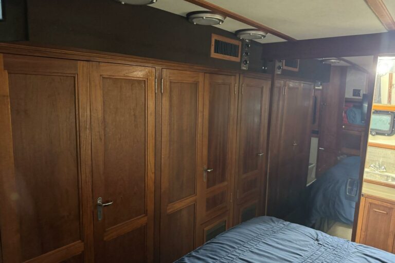 1987-carver-42-aft-cabin-motor-yacht-power-9990177-20251023173406663-2