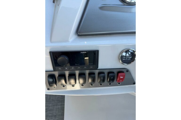 2024-crest-classic-lx-220-slrc-power-10078241-20260209134040026-2-1