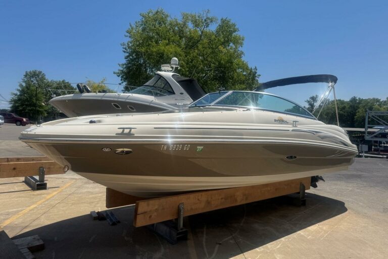 2006 Sea Ray 220 Sundeck