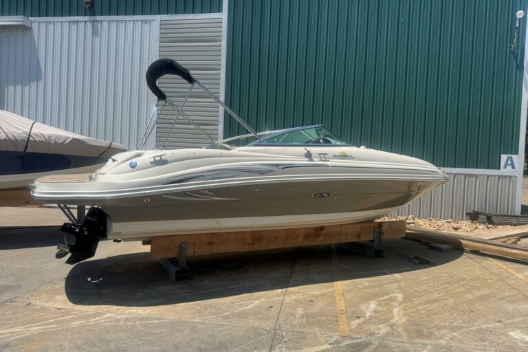2006 Sea Ray 220 Sundeck - photo 10