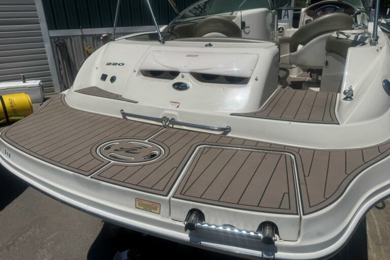 2006 Sea Ray 220 Sundeck - photo 13