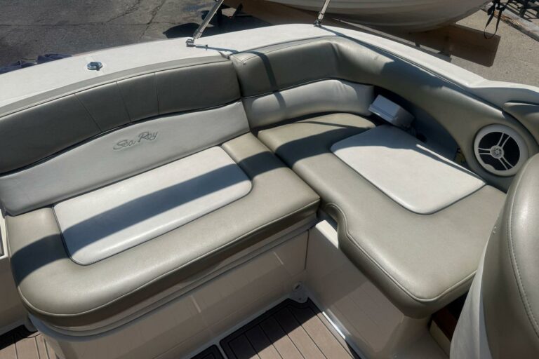 2006 Sea Ray 220 Sundeck - photo 19
