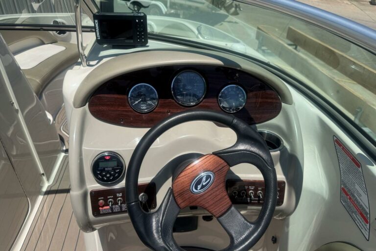 2006 Sea Ray 220 Sundeck - photo 22