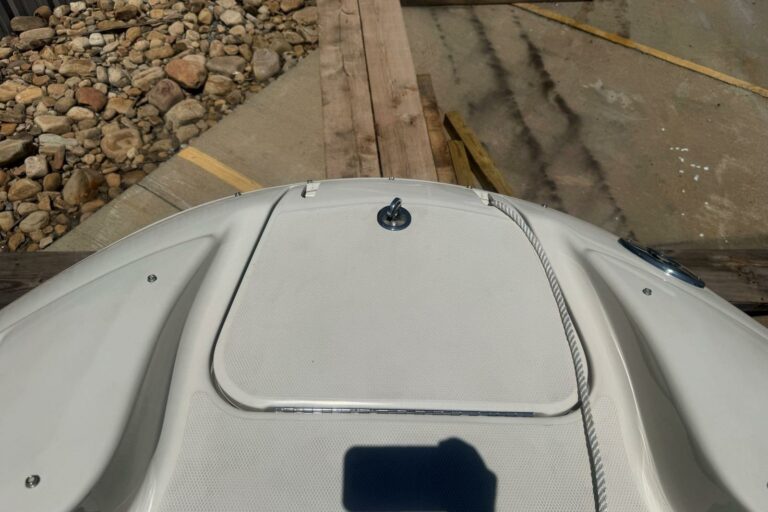 2006 Sea Ray 220 Sundeck - photo 28