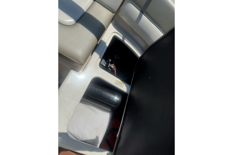 2006 Sea Ray 220 Sundeck - photo 42