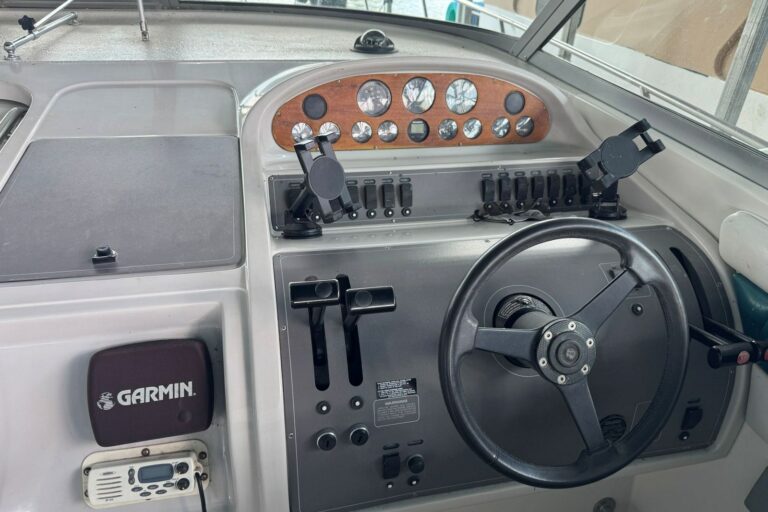 1994 Regal Commodore 400 - photo 19
