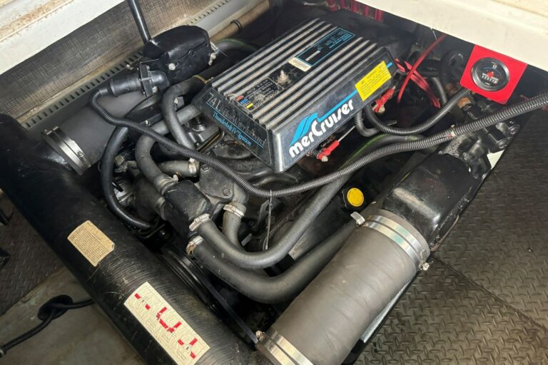 1994 Regal Commodore 400 - photo 40