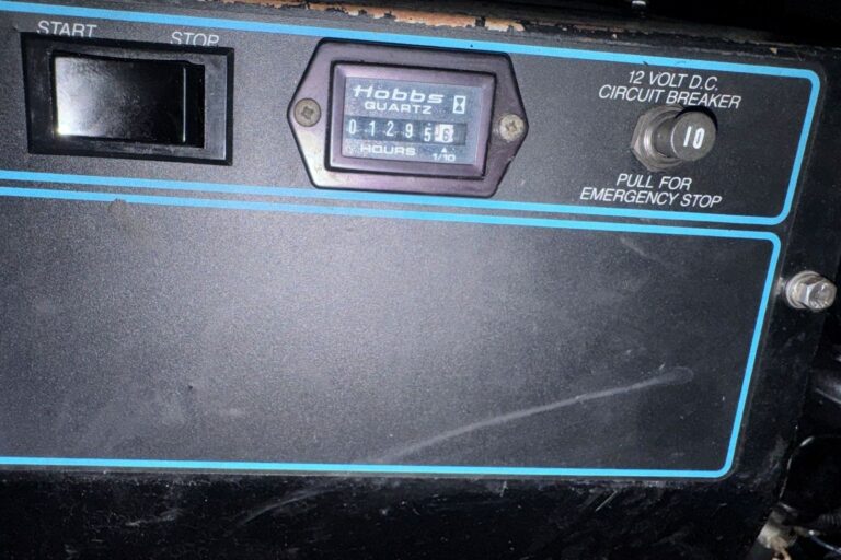 1994 Regal Commodore 400 - photo 45