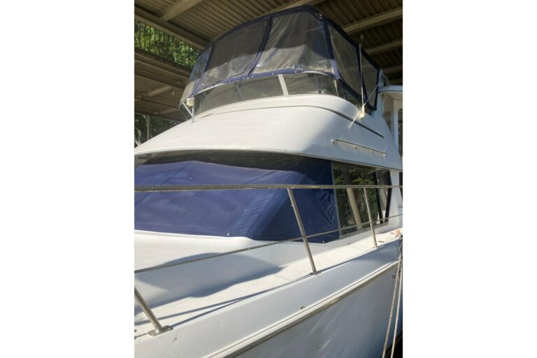 1996 Carver 355 Aft Cabin Motor Yacht - photo 7
