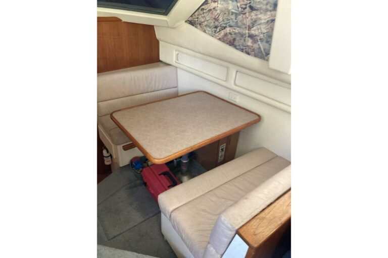 1996 Carver 355 Aft Cabin Motor Yacht - photo 16
