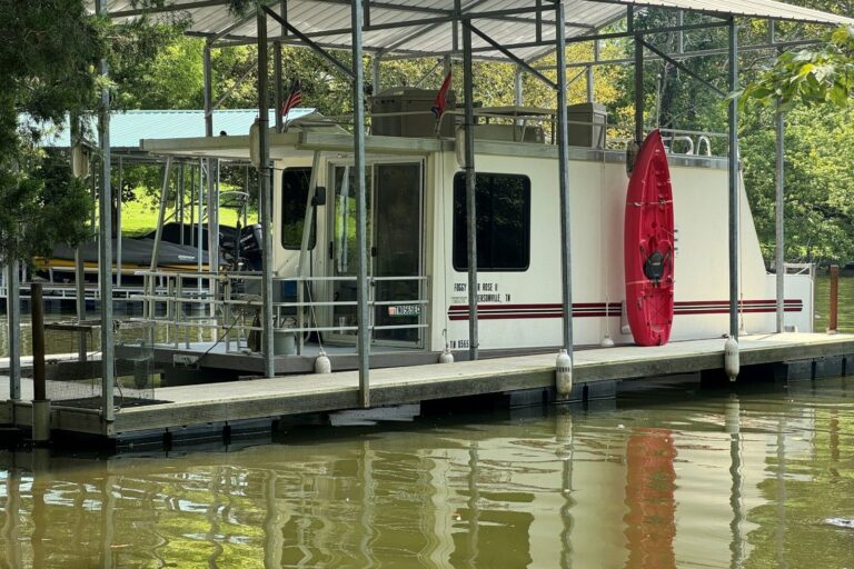 2011-catamaran-cruisers-lil-hobo-31-power-10286505-20260813123244550-1