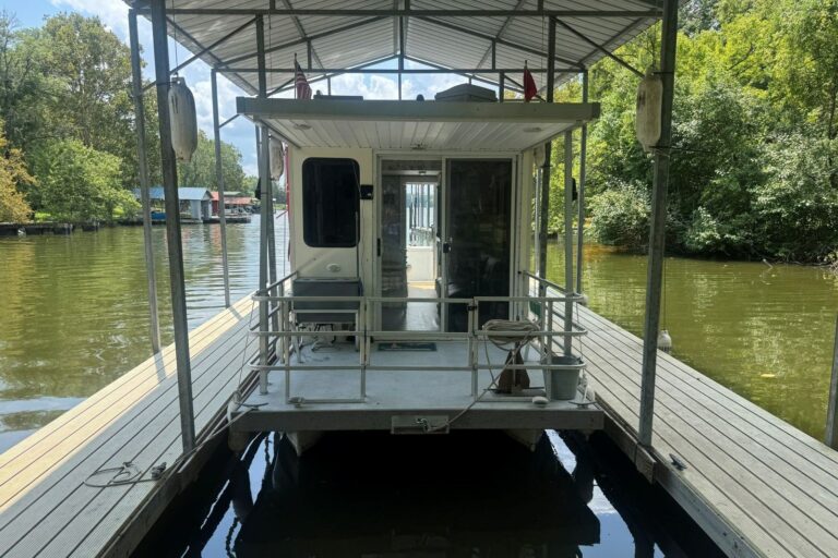 2011-catamaran-cruisers-lil-hobo-31-power-10286505-20260813123245422-2