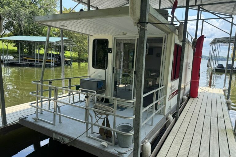 2011-catamaran-cruisers-lil-hobo-31-power-10286505-20260813123245808-3