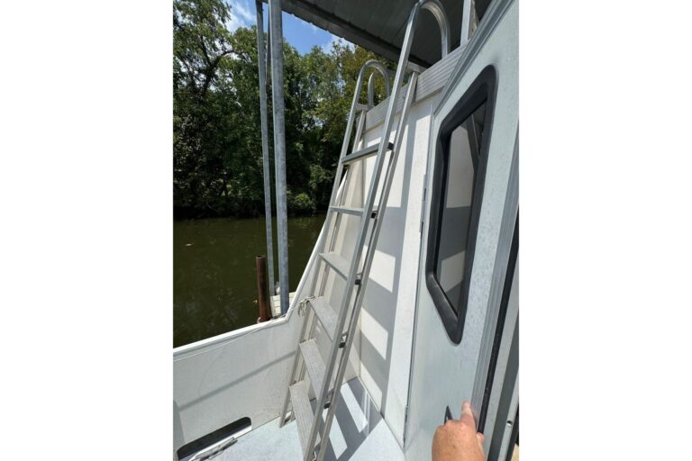 2011-catamaran-cruisers-lil-hobo-31-power-10286505-20260813123259397-3
