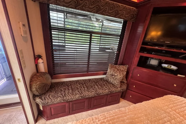 listing_061ab1c7482848c1b138d75ed0ad9024