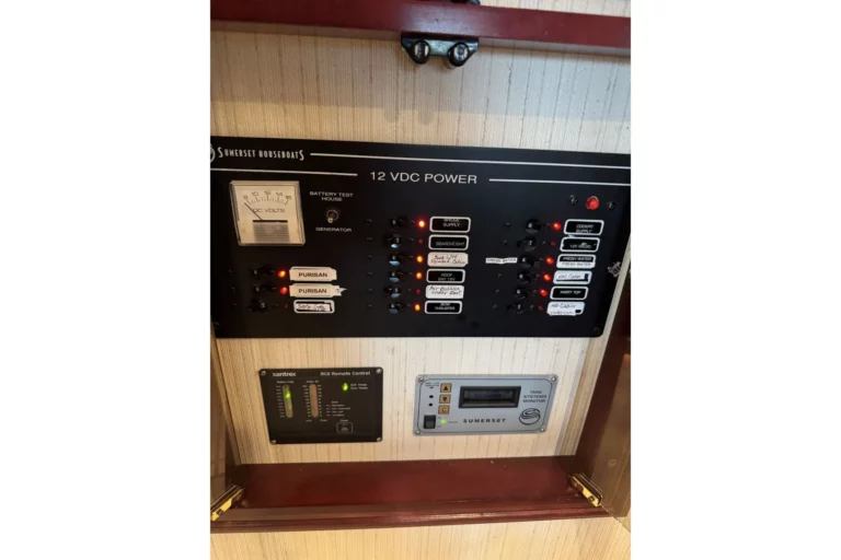 listing_16f06b4684524465bfcc17c77ff20527
