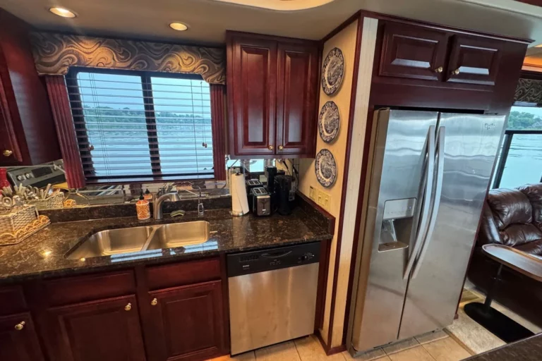 listing_41fd7fbb2e394f4c8baad6472d391122