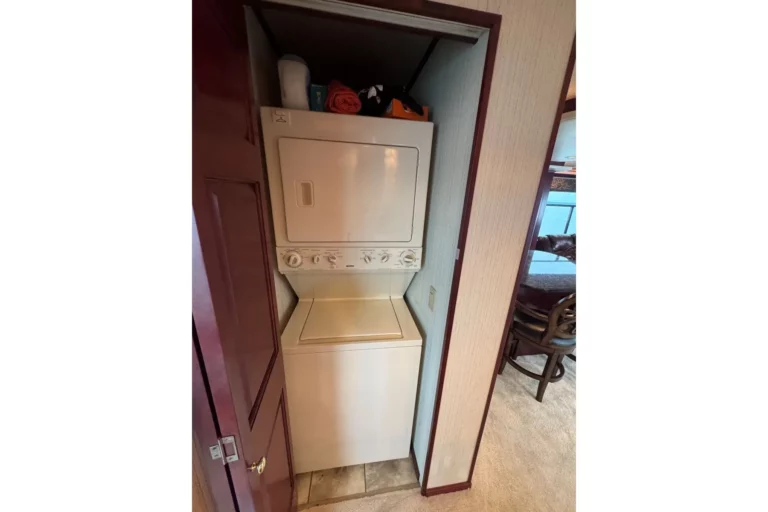 listing_f69ac605807049789edb56c797ddfa0d
