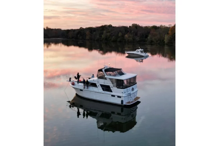 1987 Carver 4207 Aft Cabin Motor Yacht