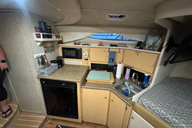 2000 Bayliner 3055 Ciera