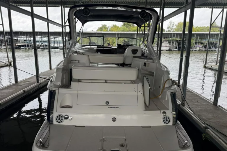 2006 Regal 3060 Window Express