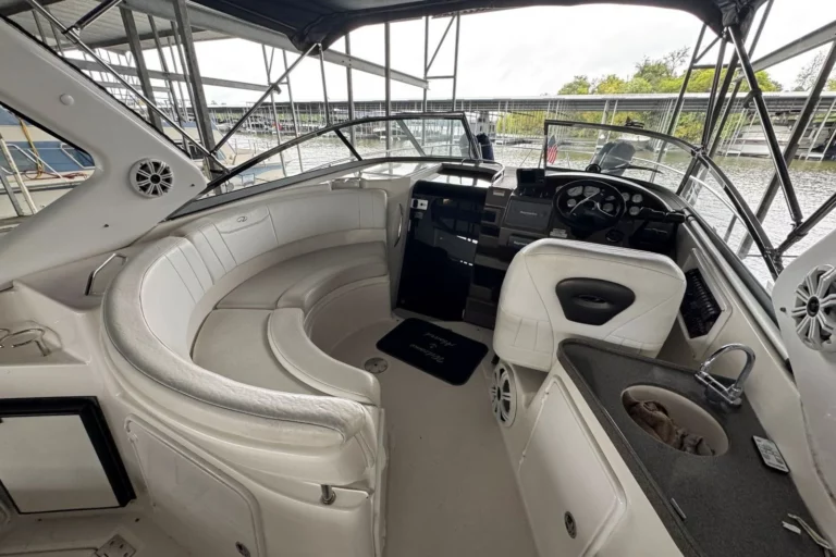 2006 Regal 3060 Window Express